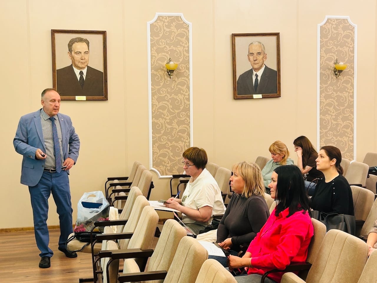 Начало занятий для врачей в Институте ДПО